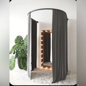 Meet your Posher, Aannjylian